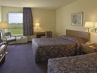 Howard Johnson By Wyndham Iowa La Exterior foto